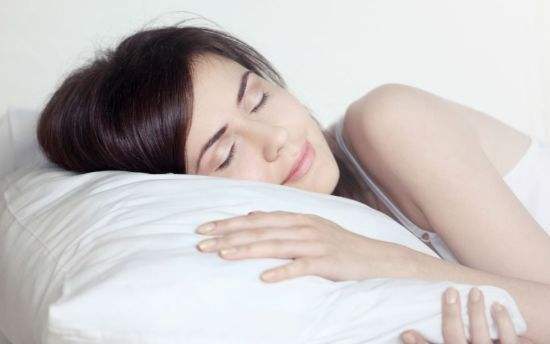 女性经期不宜做的事，女性经期又该如何保养？ 经期前两天打新冠疫苗可以吗