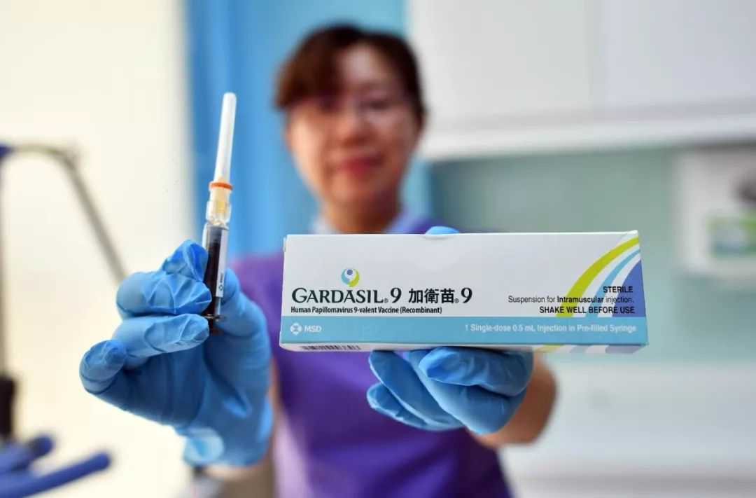 打宫颈癌疫苗可以生孩子吗？宫颈癌疫苗可以不一个地方打吗？ 打新冠疫苗是不是