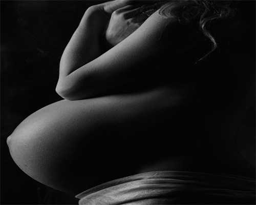 怀孕初期干呕判断生男女准吗？孕早期干呕厉害暗示怀的男孩吗