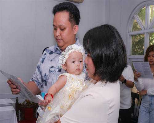燕窝营养探讨：女性备孕及怀孕期间可否食用燕窝？